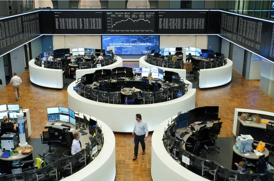 Stocks rise as investors cling to hopes for US rate cuts